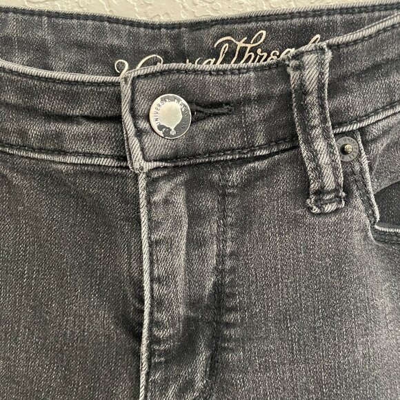 Universal Thread Mid Rise Skinny Black Jeans Size 27 - Picture 2 of 6
